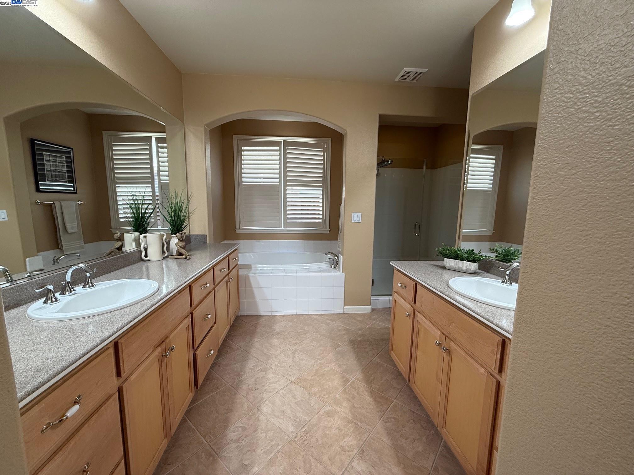 Detail Gallery Image 13 of 25 For 5618 Arcadia Cir, Discovery Bay,  CA 94505 - 6 Beds | 4/1 Baths