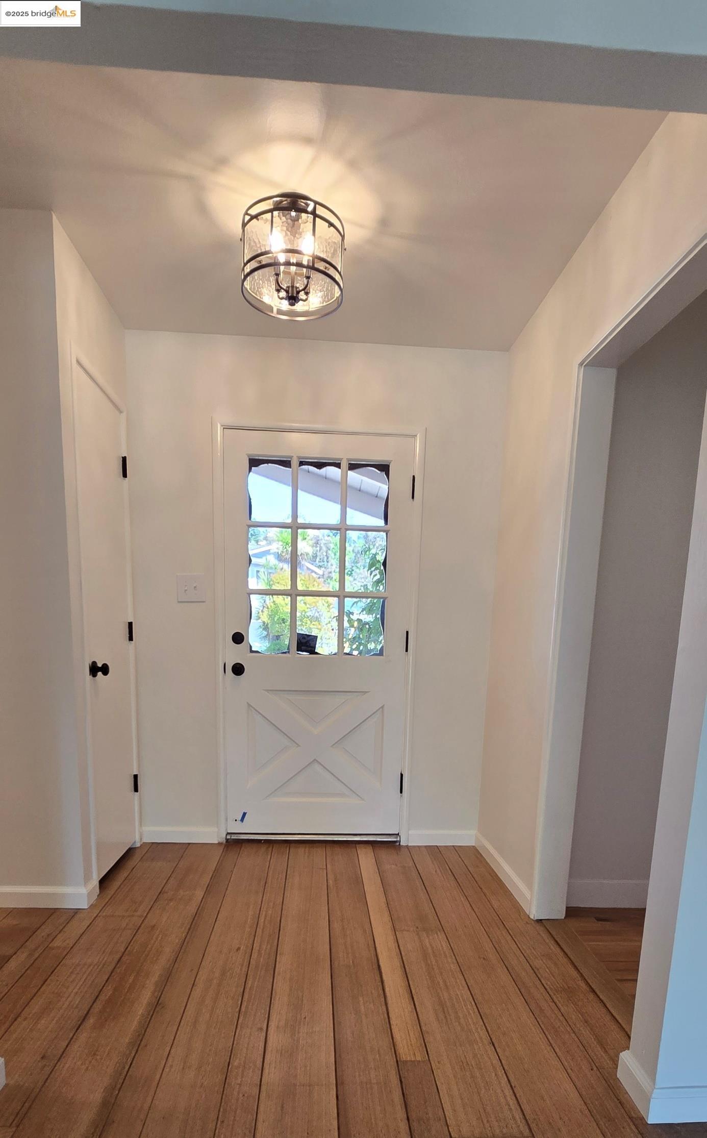 Detail Gallery Image 4 of 28 For 2 Rae Ct, Orinda,  CA 94563 - 4 Beds | 2 Baths