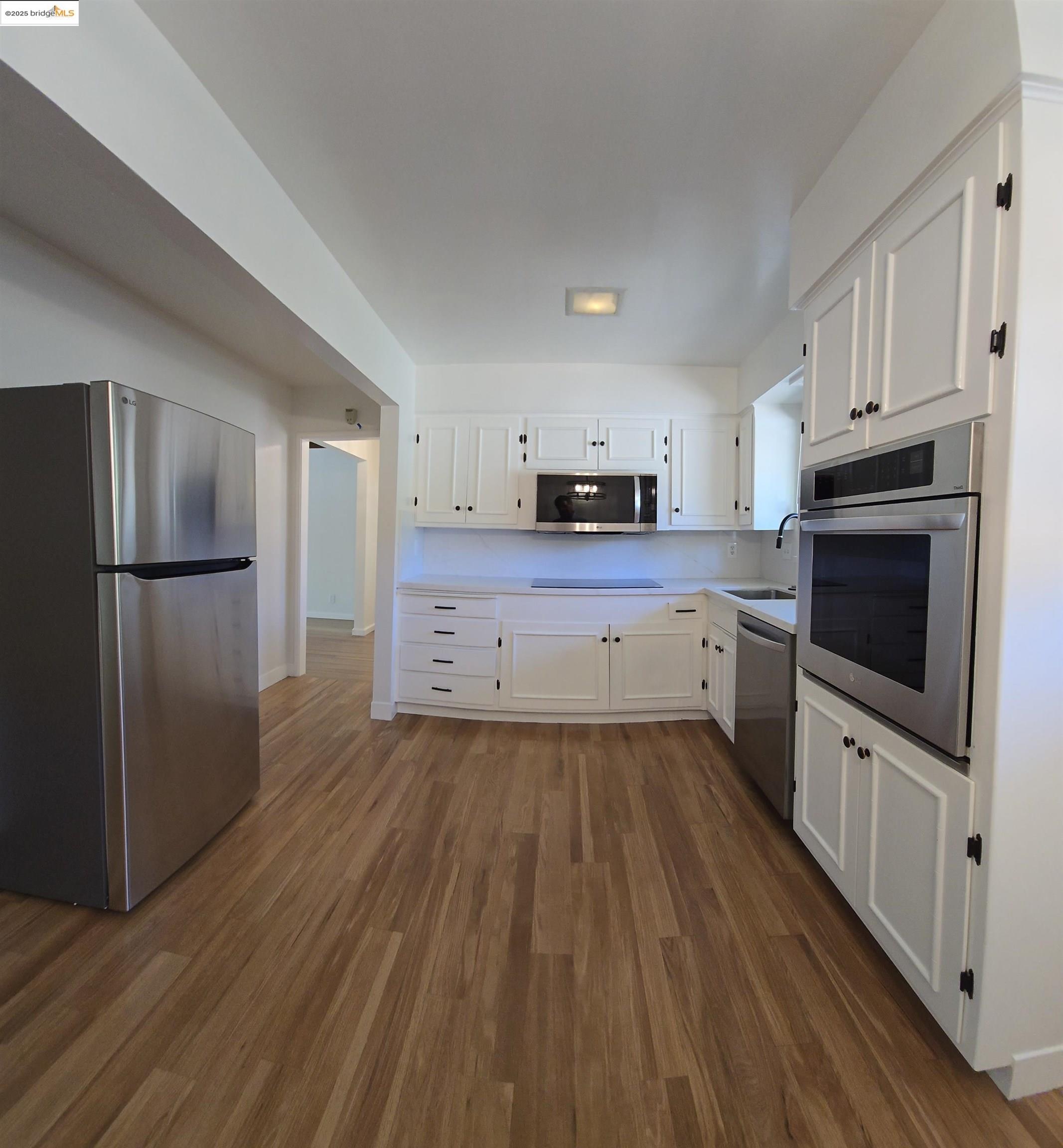 Detail Gallery Image 8 of 28 For 2 Rae Ct, Orinda,  CA 94563 - 4 Beds | 2 Baths