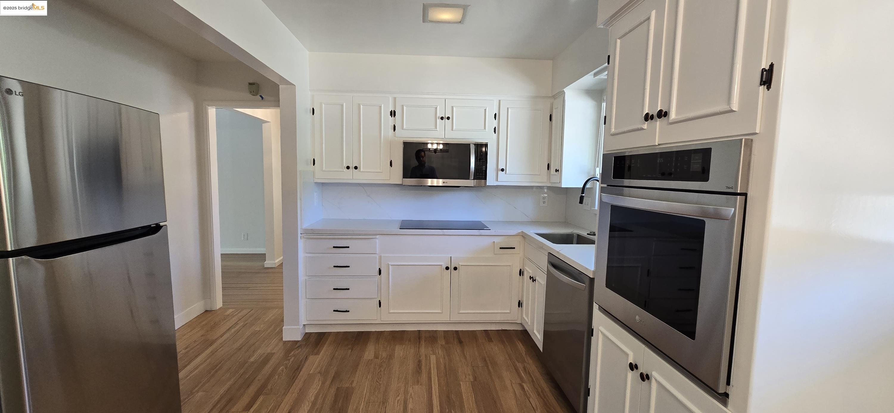 Detail Gallery Image 9 of 28 For 2 Rae Ct, Orinda,  CA 94563 - 4 Beds | 2 Baths