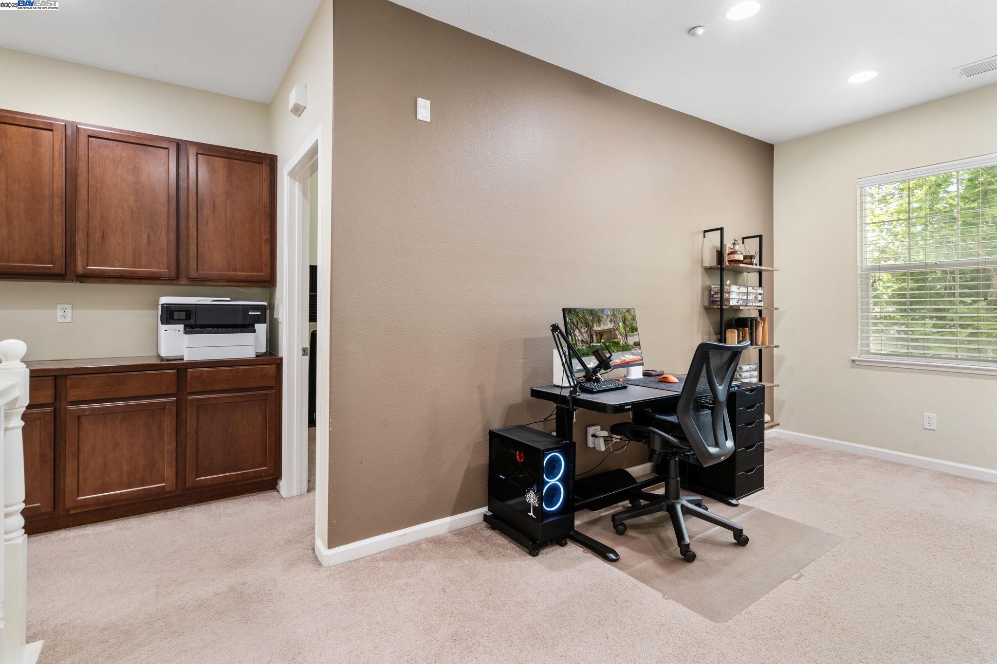 Detail Gallery Image 33 of 52 For 161 W Luna Loca Ln, Mountain House,  CA 95391 - 3 Beds | 3 Baths