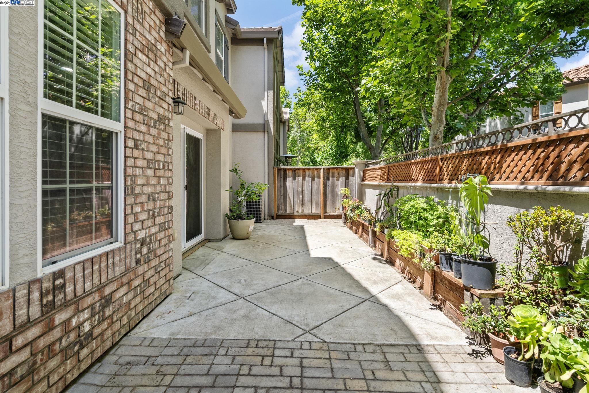 Detail Gallery Image 40 of 52 For 161 W Luna Loca Ln, Mountain House,  CA 95391 - 3 Beds | 3 Baths