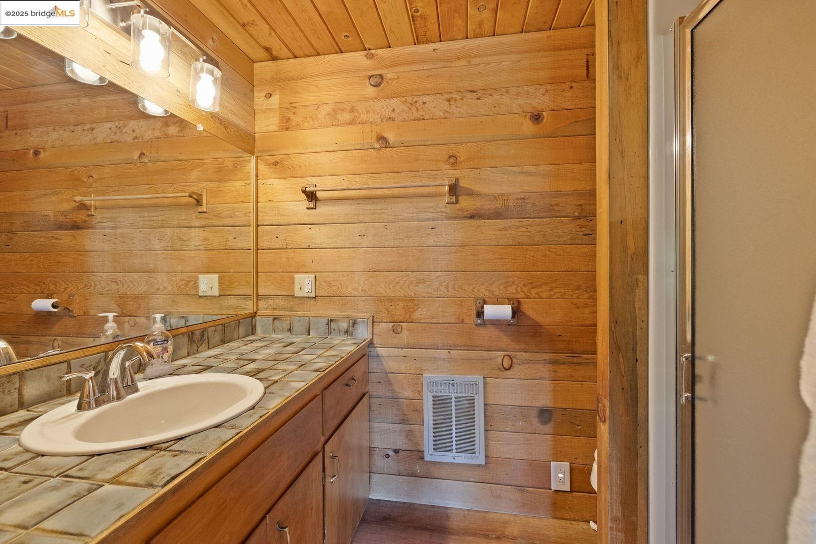 Detail Gallery Image 27 of 57 For 24242 Martingale Ln, Sonora,  CA 95370 - 2 Beds | 2 Baths