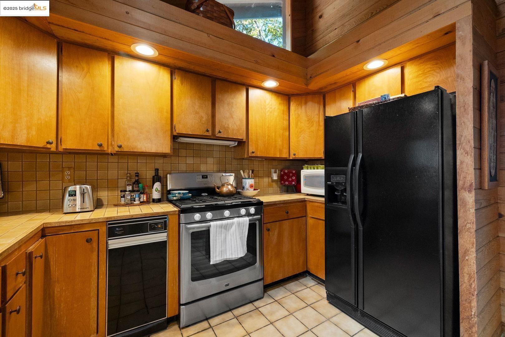 Detail Gallery Image 5 of 57 For 24242 Martingale Ln, Sonora,  CA 95370 - 2 Beds | 2 Baths