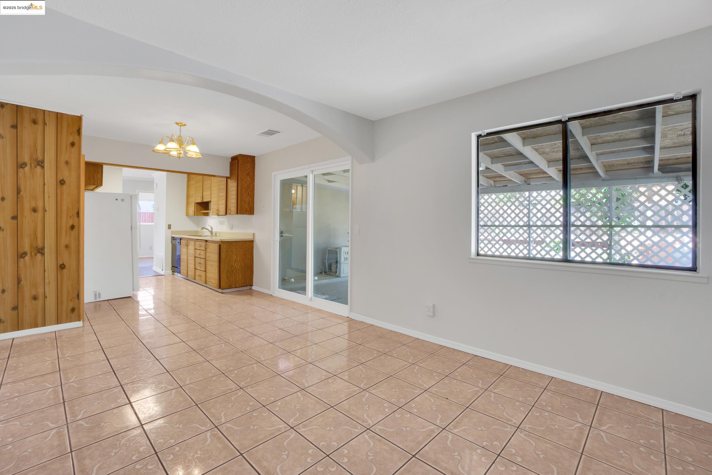 Detail Gallery Image 11 of 32 For 2049 Plum Tree Way, Fairfield,  CA 94533 - 3 Beds | 2 Baths