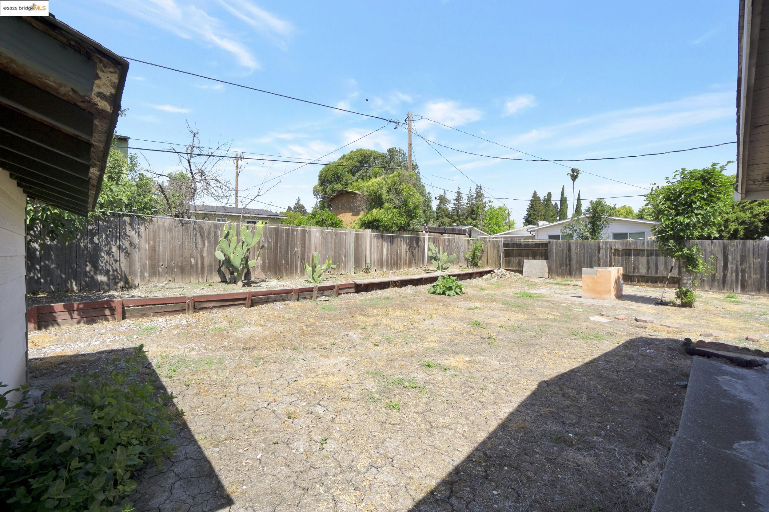 Detail Gallery Image 31 of 32 For 2049 Plum Tree Way, Fairfield,  CA 94533 - 3 Beds | 2 Baths