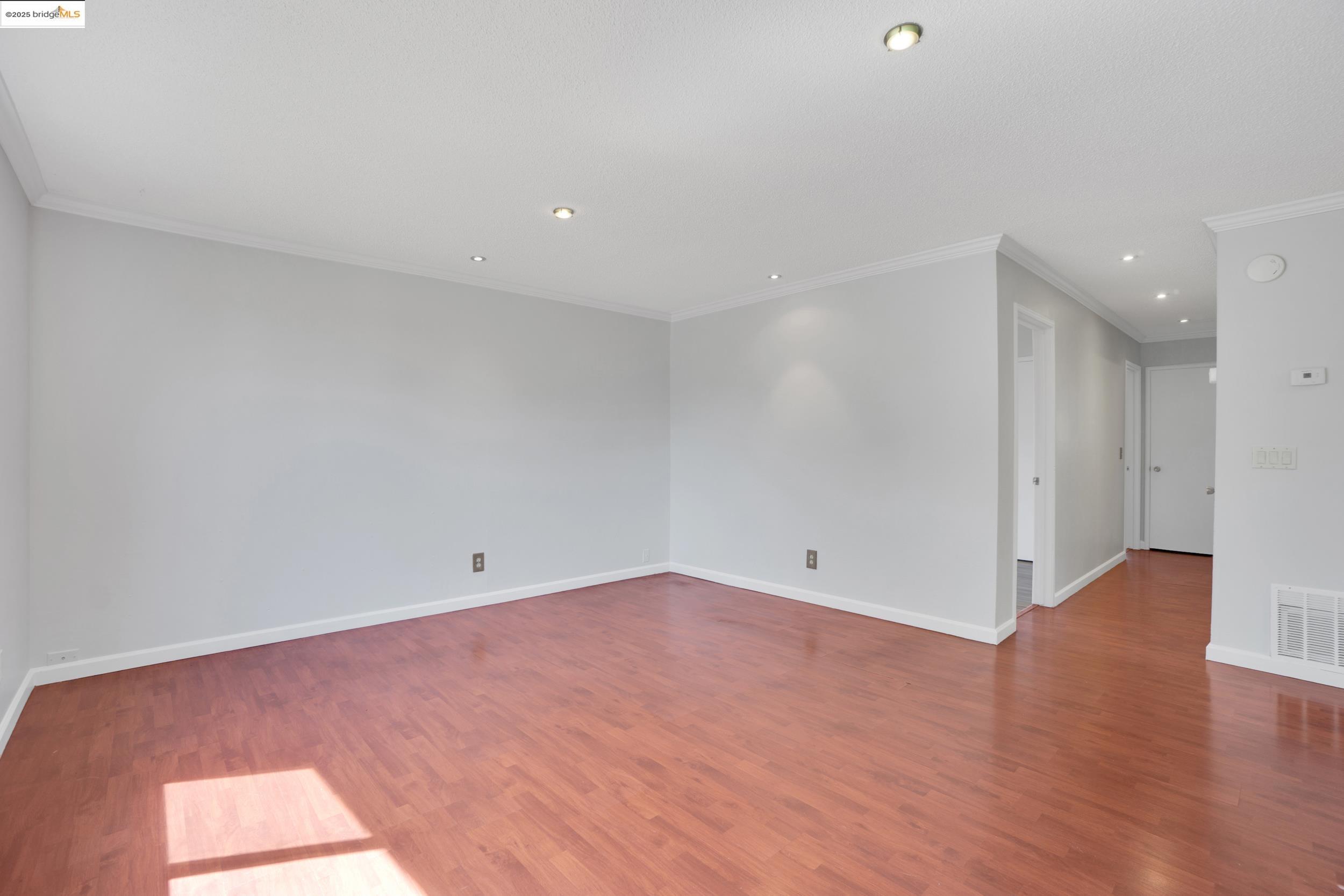 Detail Gallery Image 6 of 32 For 2049 Plum Tree Way, Fairfield,  CA 94533 - 3 Beds | 2 Baths