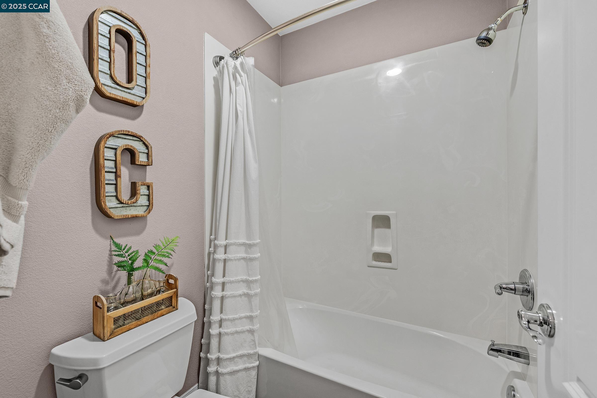 Detail Gallery Image 18 of 43 For 1735 Cottswald St, Danville,  CA 94506 - 5 Beds | 4/1 Baths