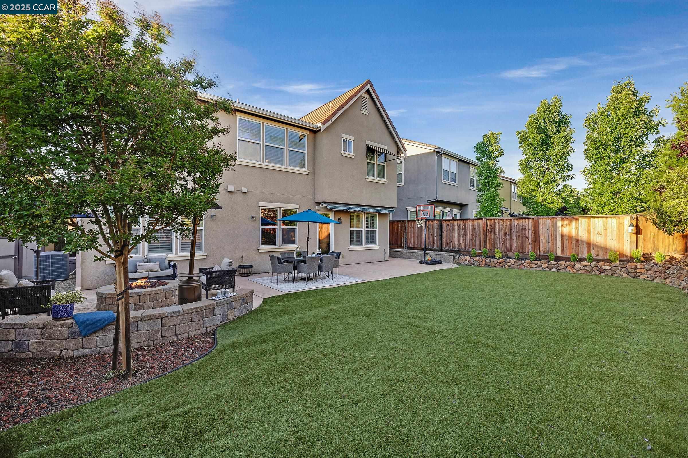 Detail Gallery Image 38 of 43 For 1735 Cottswald St, Danville,  CA 94506 - 5 Beds | 4/1 Baths