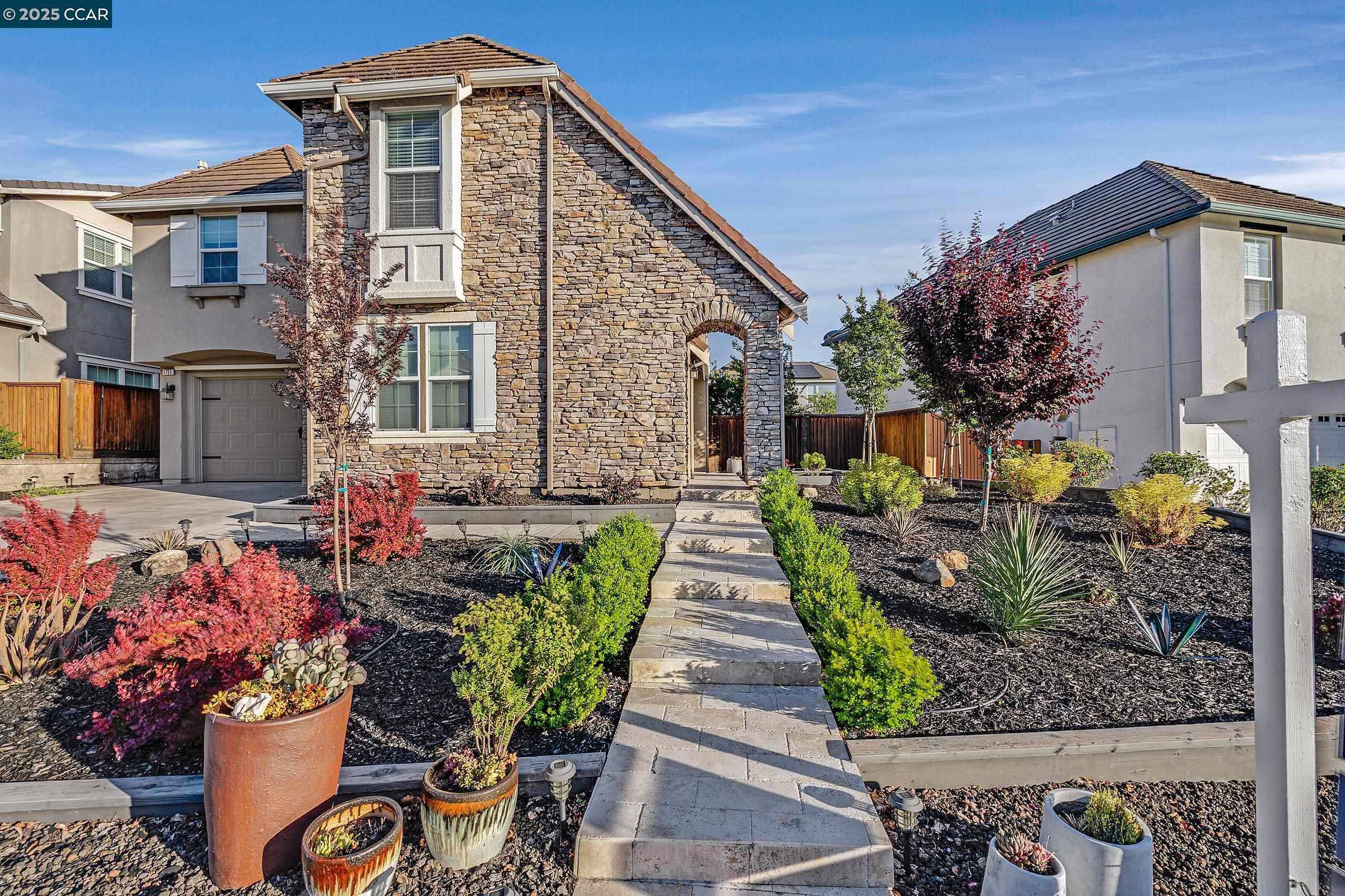Detail Gallery Image 5 of 43 For 1735 Cottswald St, Danville,  CA 94506 - 5 Beds | 4/1 Baths
