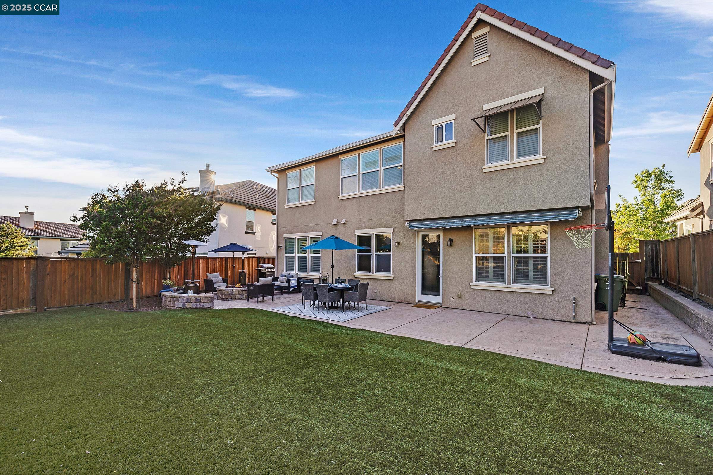 Detail Gallery Image 6 of 43 For 1735 Cottswald St, Danville,  CA 94506 - 5 Beds | 4/1 Baths