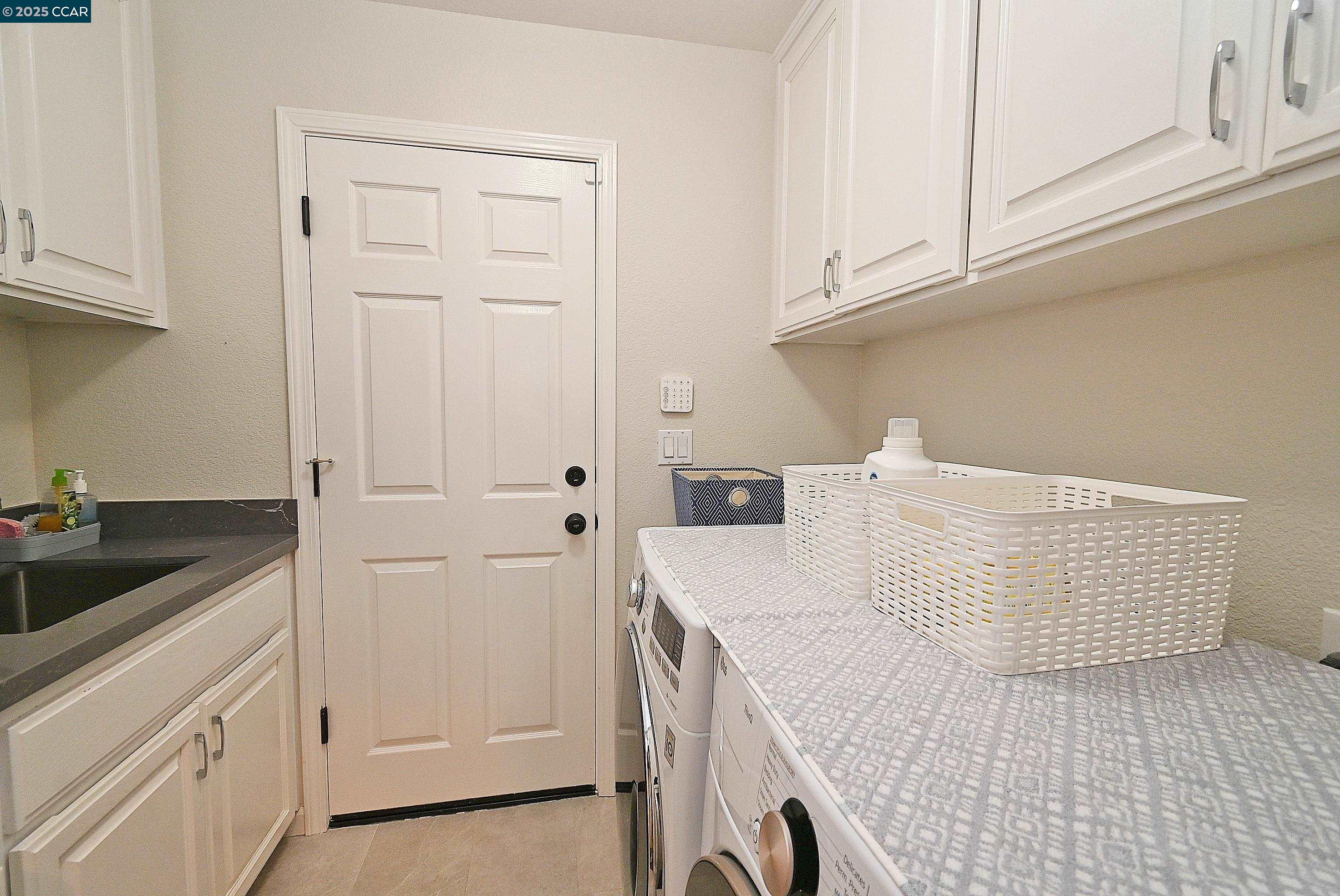 Detail Gallery Image 23 of 37 For 800 Beaver Creek Ct, San Ramon,  CA 94582 - 4 Beds | 2/1 Baths
