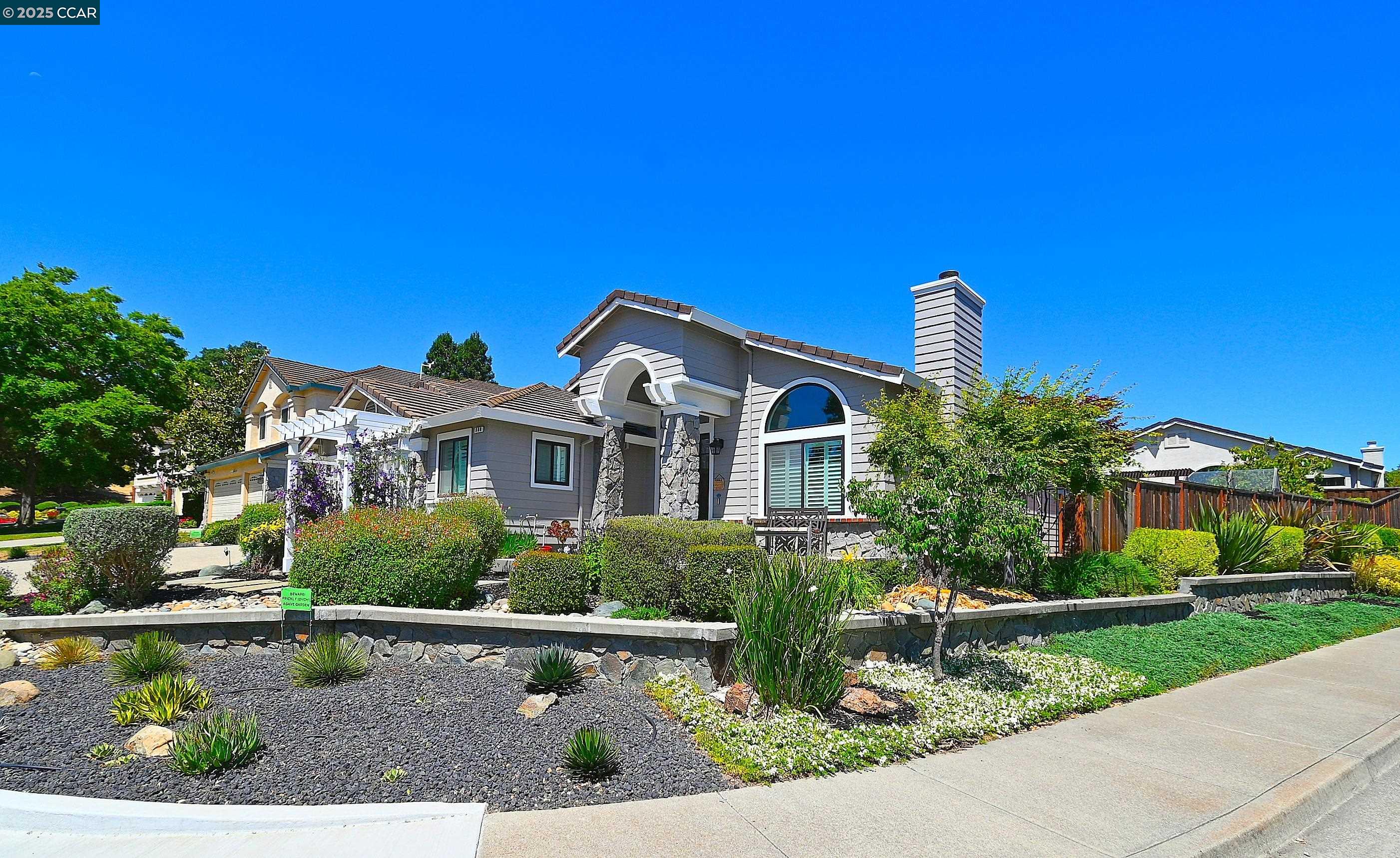 Detail Gallery Image 36 of 37 For 800 Beaver Creek Ct, San Ramon,  CA 94582 - 4 Beds | 2/1 Baths