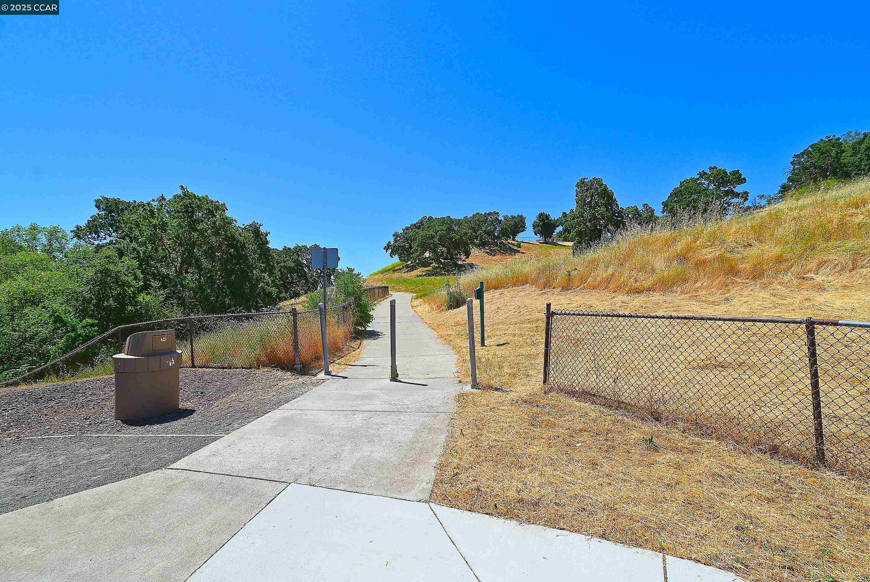 Detail Gallery Image 37 of 37 For 800 Beaver Creek Ct, San Ramon,  CA 94582 - 4 Beds | 2/1 Baths