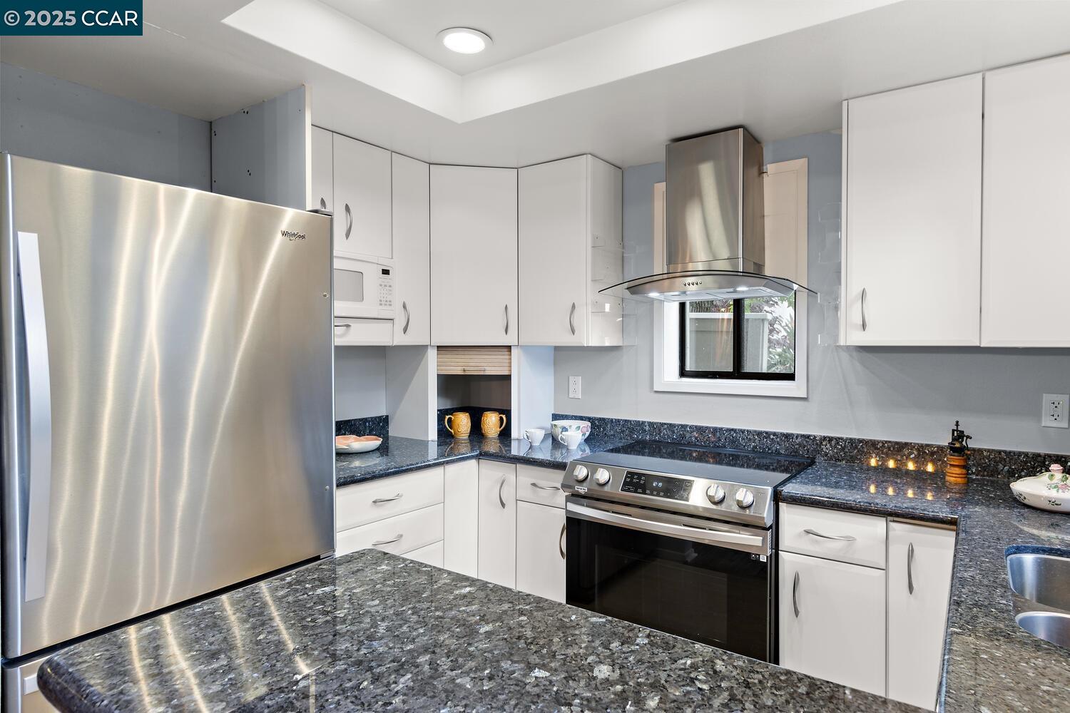 Detail Gallery Image 12 of 54 For 1244 Singingwood Ct. #1,  Walnut Creek,  CA 94595 - 2 Beds | 2 Baths