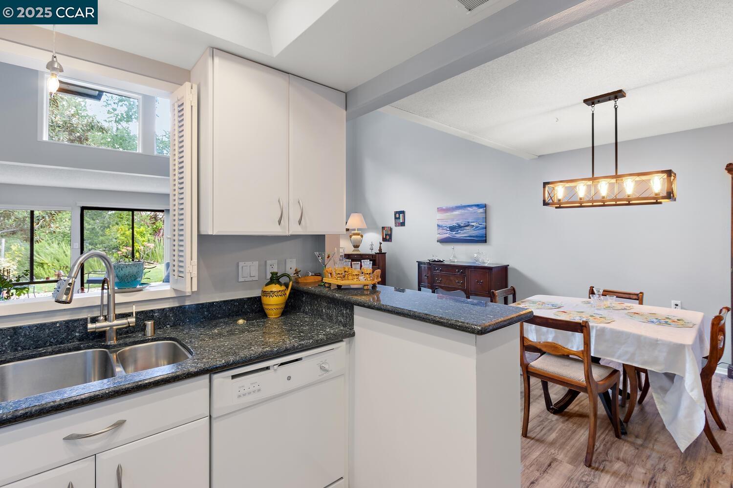 Detail Gallery Image 13 of 54 For 1244 Singingwood Ct. #1,  Walnut Creek,  CA 94595 - 2 Beds | 2 Baths