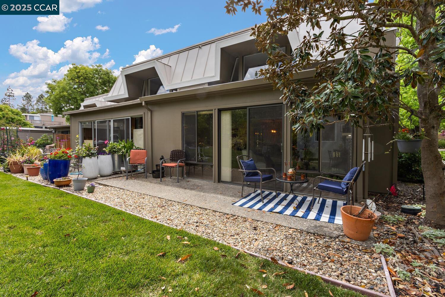 Detail Gallery Image 33 of 54 For 1244 Singingwood Ct. #1,  Walnut Creek,  CA 94595 - 2 Beds | 2 Baths
