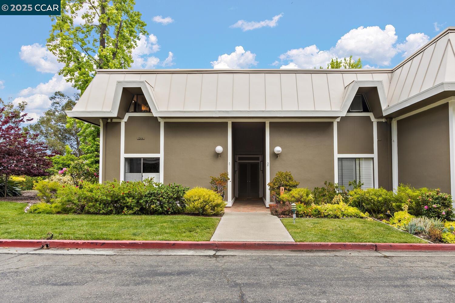 Detail Gallery Image 35 of 54 For 1244 Singingwood Ct. #1,  Walnut Creek,  CA 94595 - 2 Beds | 2 Baths