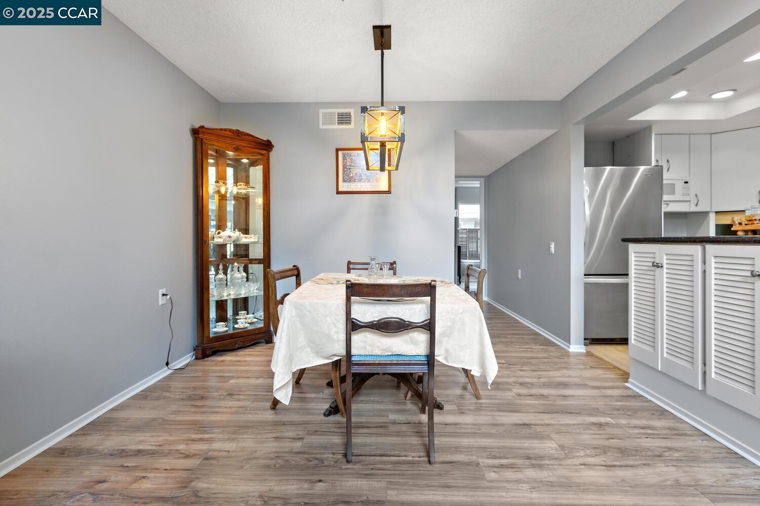 Detail Gallery Image 8 of 54 For 1244 Singingwood Ct. #1,  Walnut Creek,  CA 94595 - 2 Beds | 2 Baths