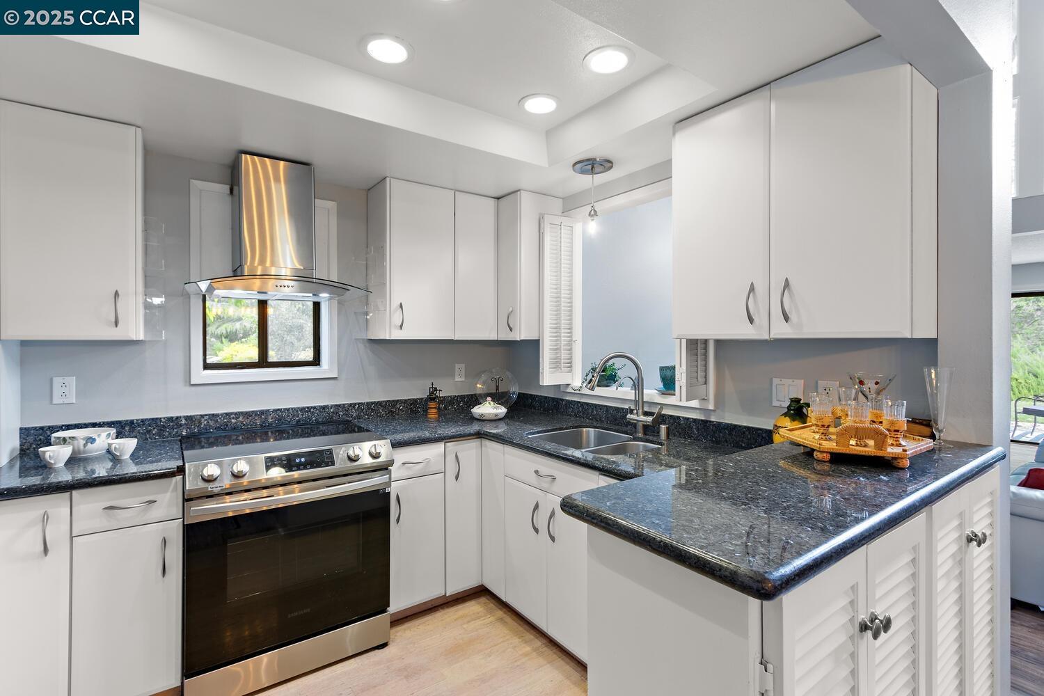 Detail Gallery Image 10 of 54 For 1244 Singingwood Ct. #1,  Walnut Creek,  CA 94595 - 2 Beds | 2 Baths