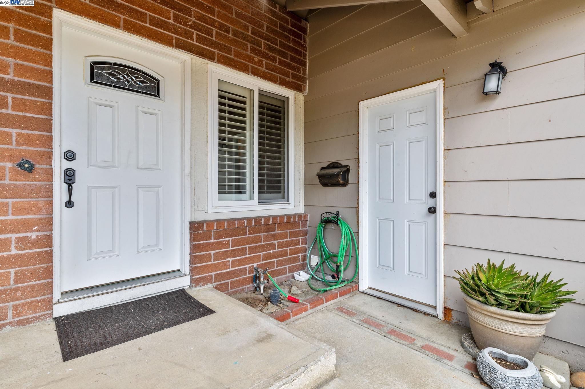 Detail Gallery Image 5 of 47 For 368 Helen Way, Livermore,  CA 94550 - 3 Beds | 2 Baths
