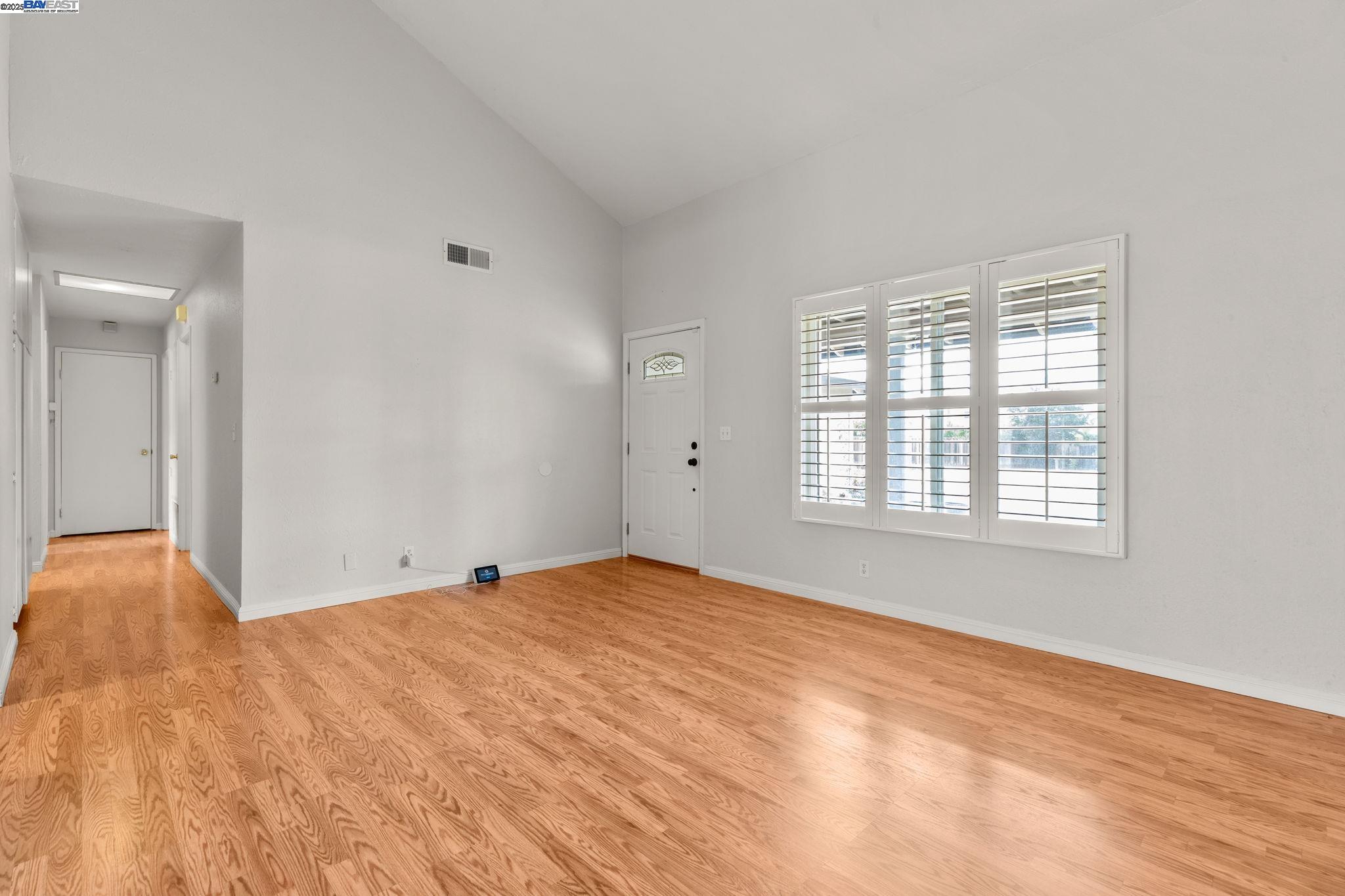 Detail Gallery Image 10 of 47 For 368 Helen Way, Livermore,  CA 94550 - 3 Beds | 2 Baths