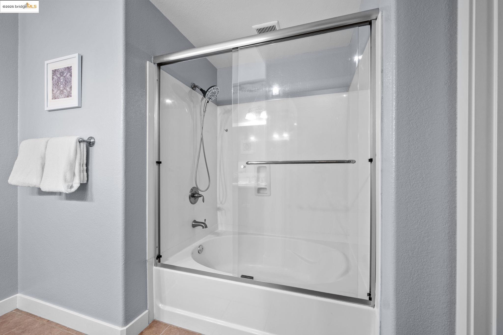 Detail Gallery Image 24 of 60 For 6132 Old Quarry Loop, Oakland,  CA 94605 - 2 Beds | 2 Baths