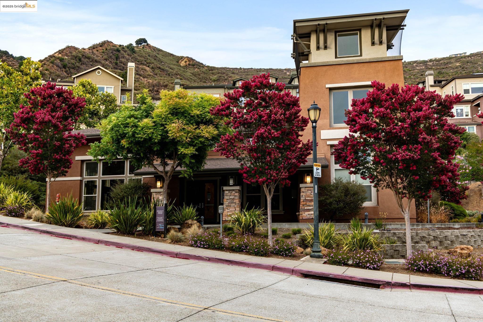 Detail Gallery Image 49 of 60 For 6132 Old Quarry Loop, Oakland,  CA 94605 - 2 Beds | 2 Baths