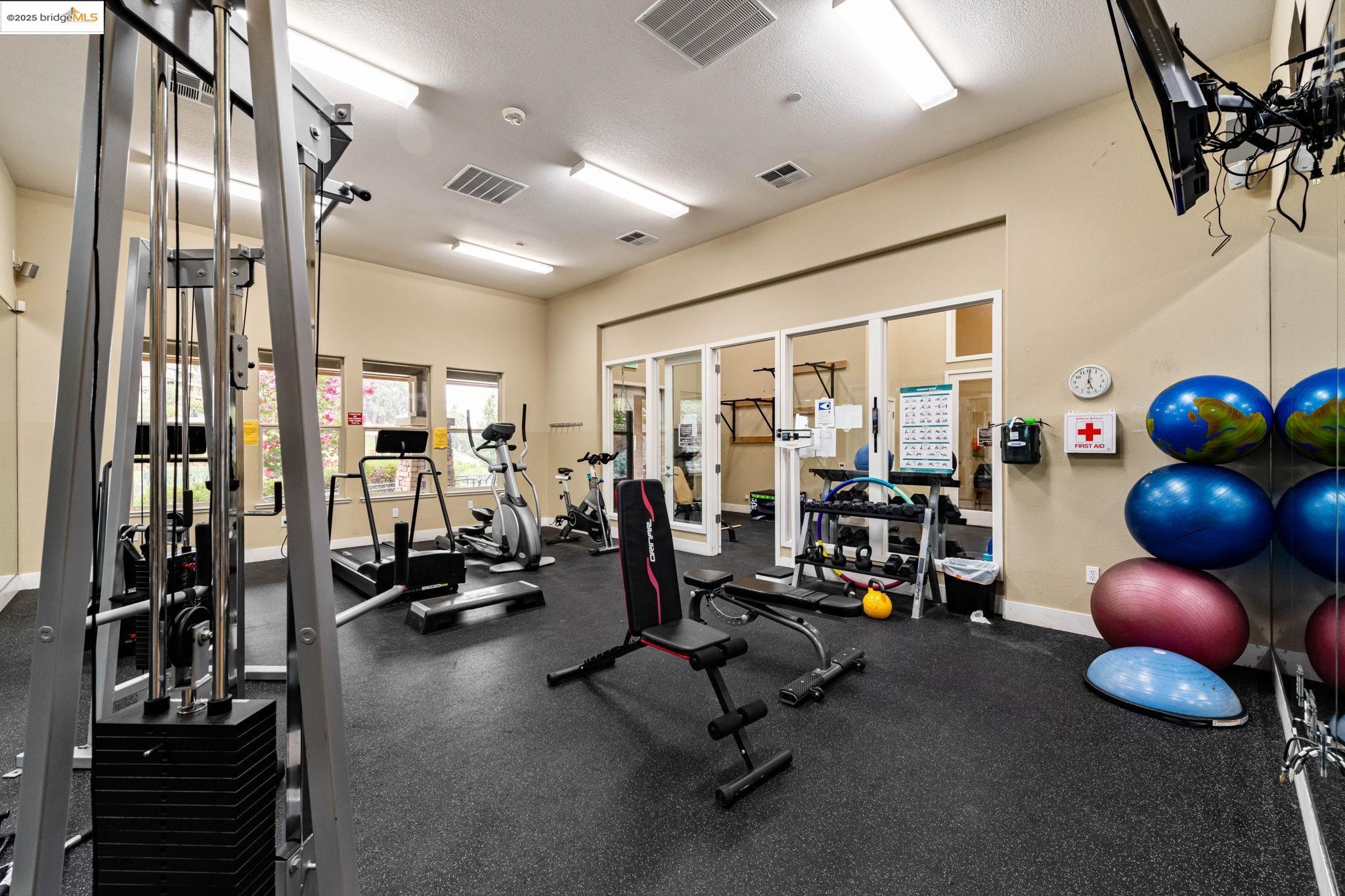 Detail Gallery Image 52 of 60 For 6132 Old Quarry Loop, Oakland,  CA 94605 - 2 Beds | 2 Baths