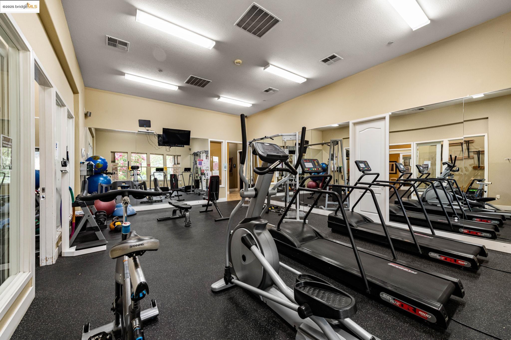 Detail Gallery Image 53 of 60 For 6132 Old Quarry Loop, Oakland,  CA 94605 - 2 Beds | 2 Baths