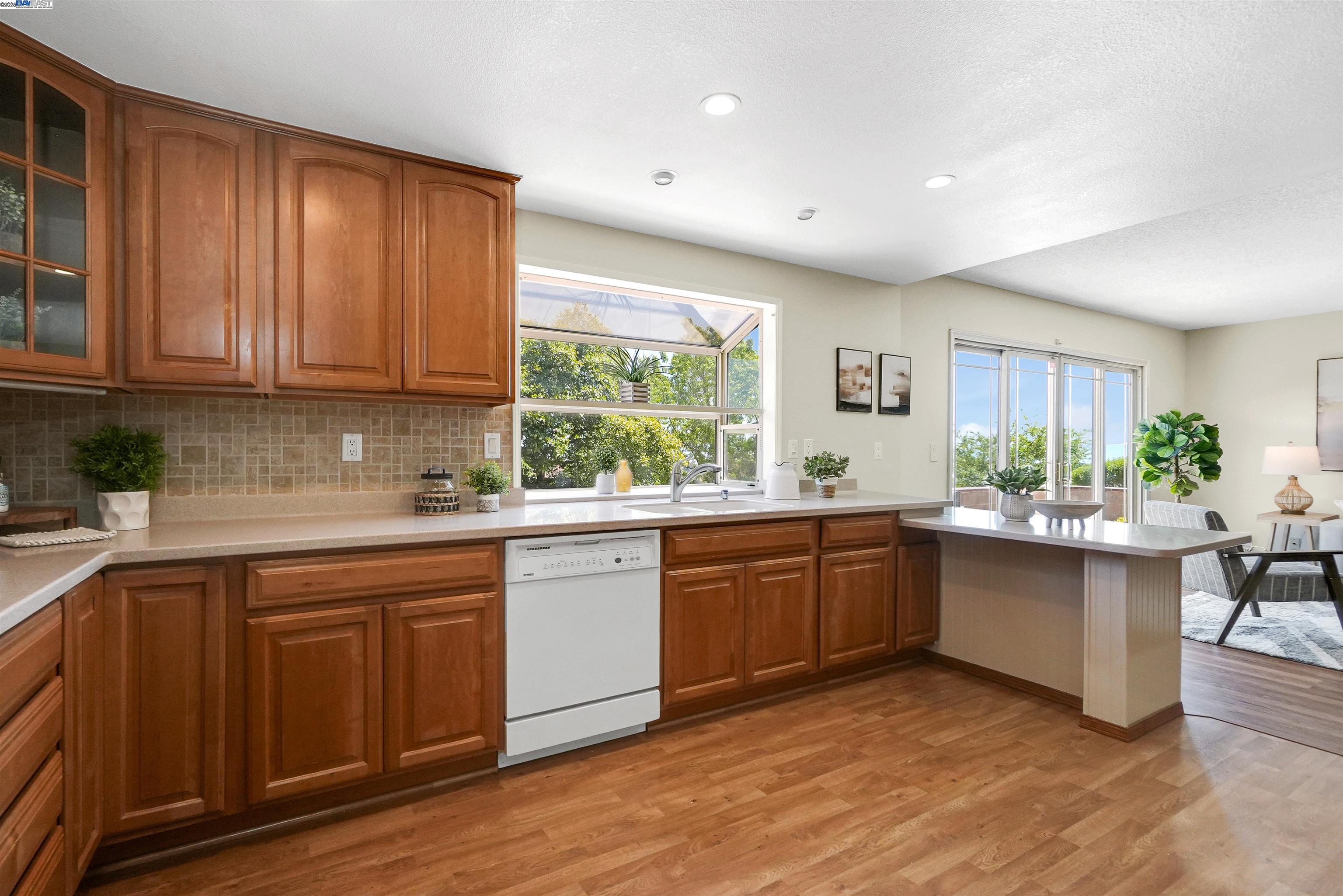 Detail Gallery Image 12 of 50 For 3589 Sentinel Ct, Hayward,  CA 94542 - 4 Beds | 3 Baths