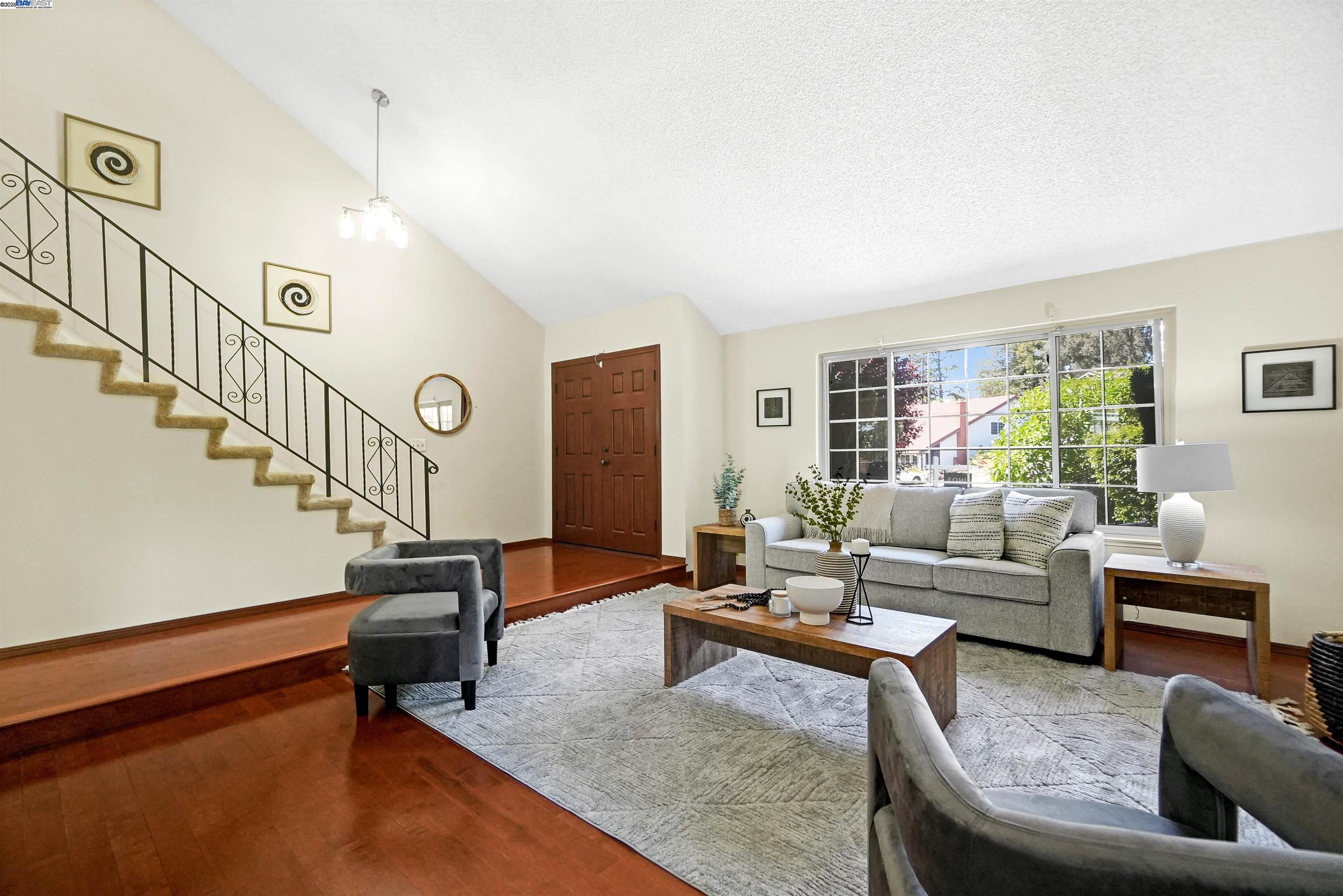 Detail Gallery Image 4 of 50 For 3589 Sentinel Ct, Hayward,  CA 94542 - 4 Beds | 3 Baths