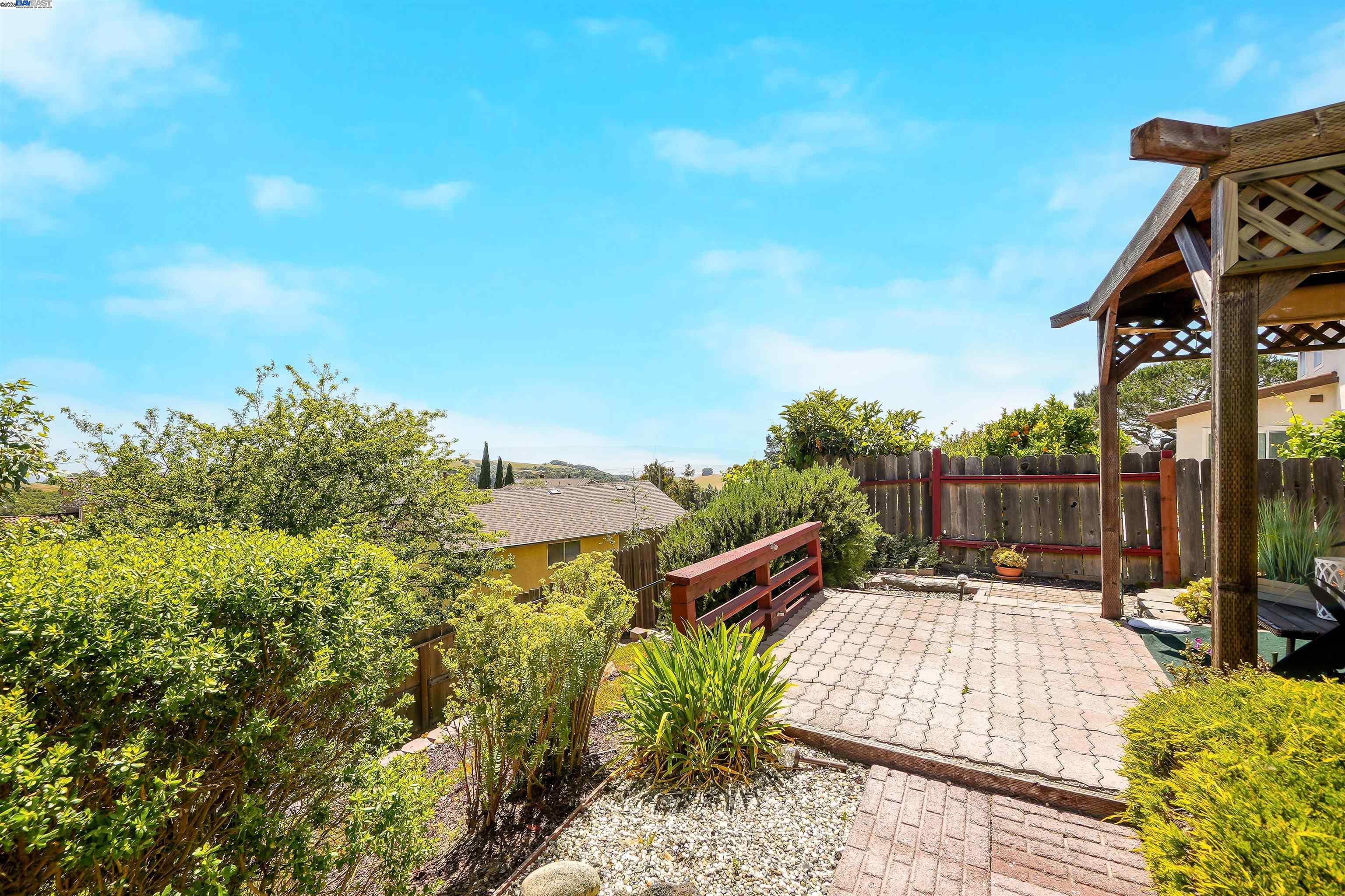 Detail Gallery Image 39 of 50 For 3589 Sentinel Ct, Hayward,  CA 94542 - 4 Beds | 3 Baths