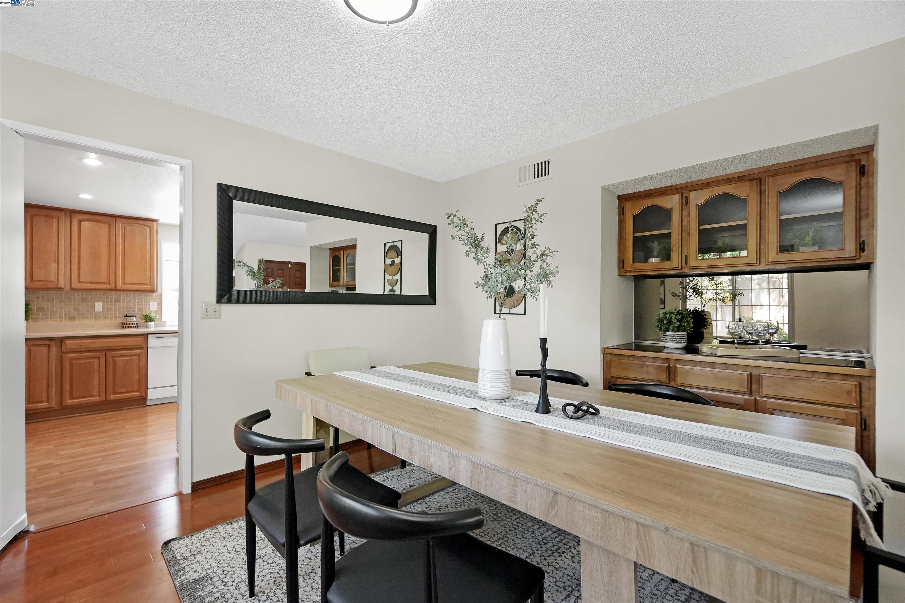 Detail Gallery Image 10 of 50 For 3589 Sentinel Ct, Hayward,  CA 94542 - 4 Beds | 3 Baths