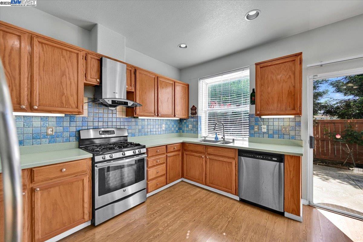Detail Gallery Image 17 of 47 For 16230 Calypso Ct, San Leandro,  CA 94578 - 3 Beds | 2/1 Baths