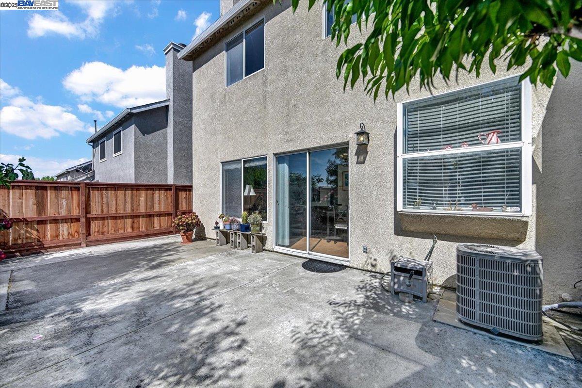 Detail Gallery Image 26 of 47 For 16230 Calypso Ct, San Leandro,  CA 94578 - 3 Beds | 2/1 Baths