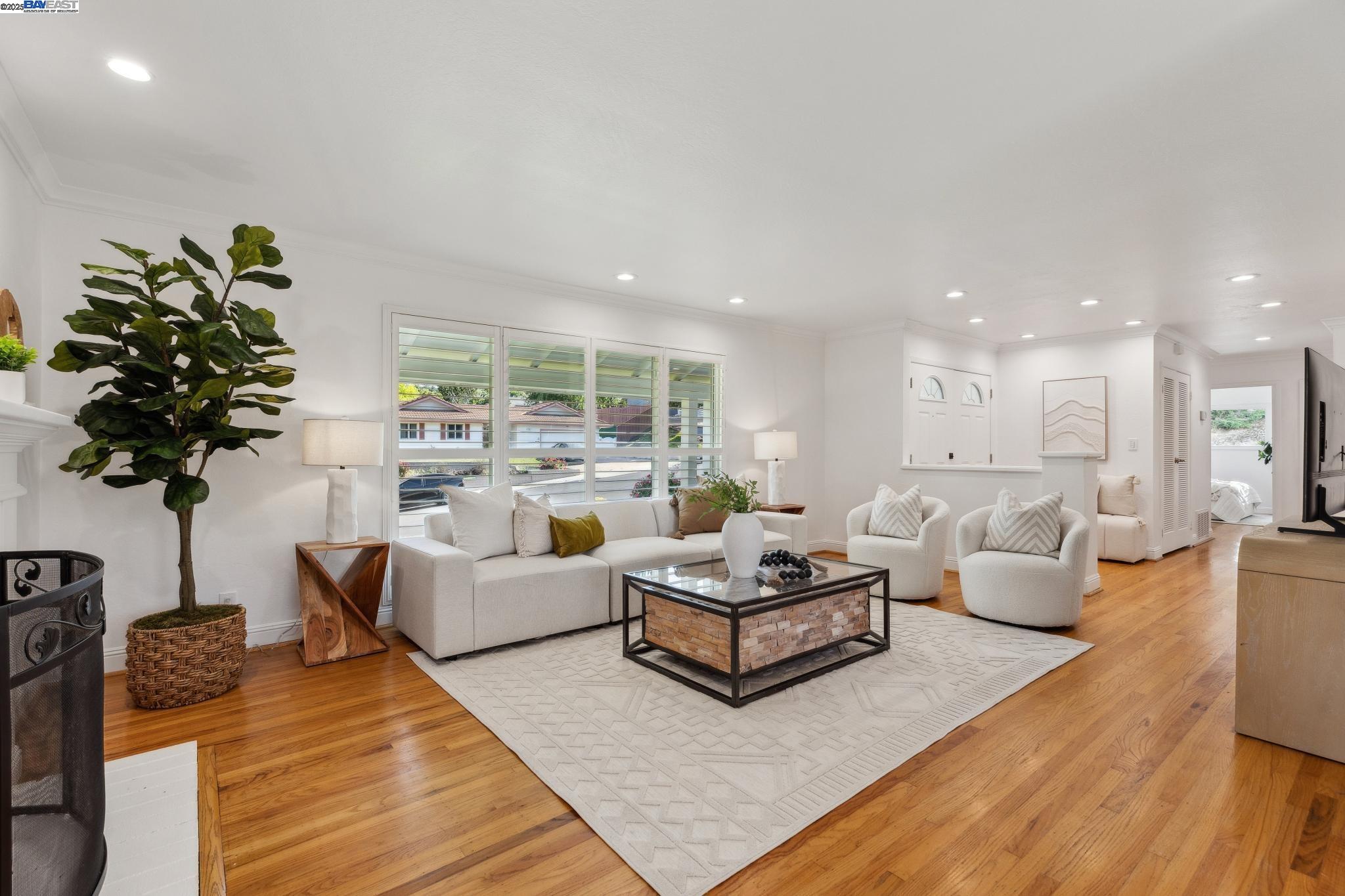 Detail Gallery Image 10 of 42 For 7391 Hansen Dr, Dublin,  CA 94568 - 3 Beds | 2 Baths