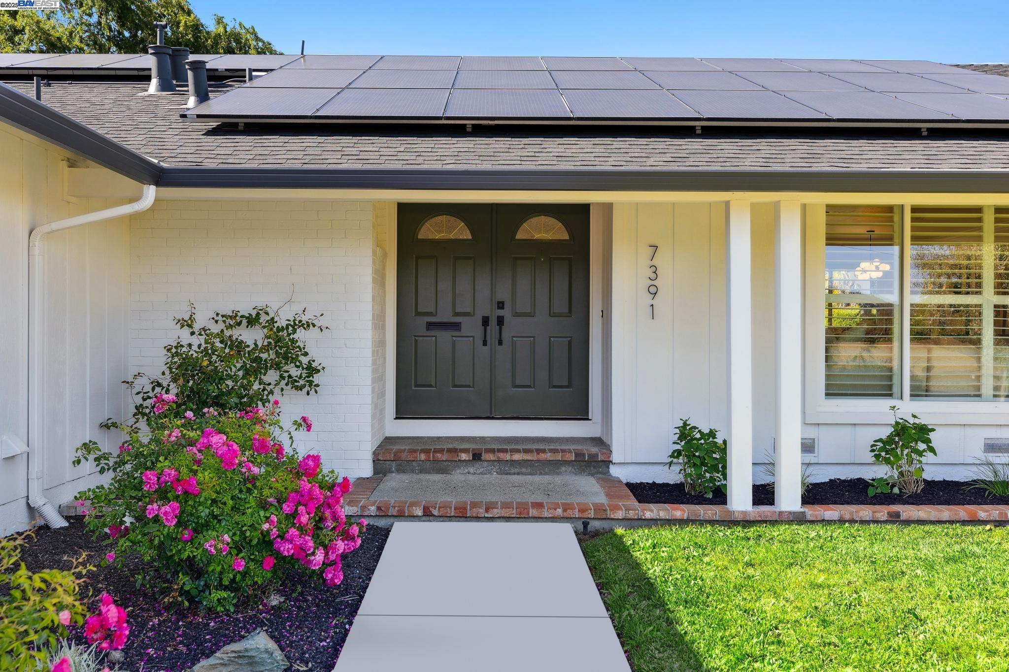 Detail Gallery Image 4 of 42 For 7391 Hansen Dr, Dublin,  CA 94568 - 3 Beds | 2 Baths