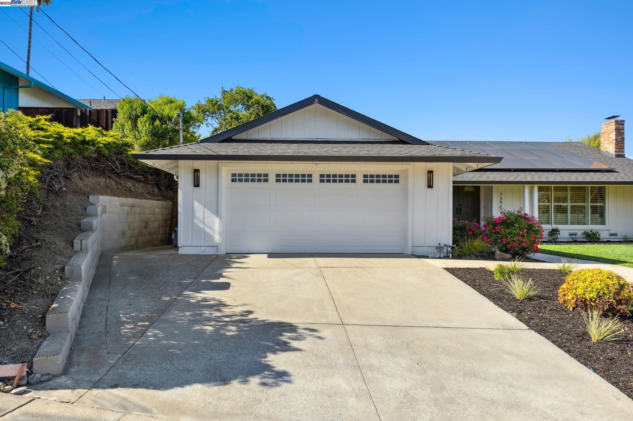 Detail Gallery Image 5 of 42 For 7391 Hansen Dr, Dublin,  CA 94568 - 3 Beds | 2 Baths