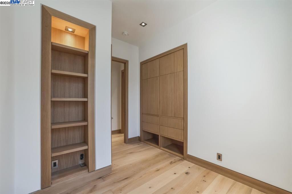 Detail Gallery Image 14 of 41 For 1208 Stanyan St, San Francisco,  CA 94117 - – Beds | – Baths