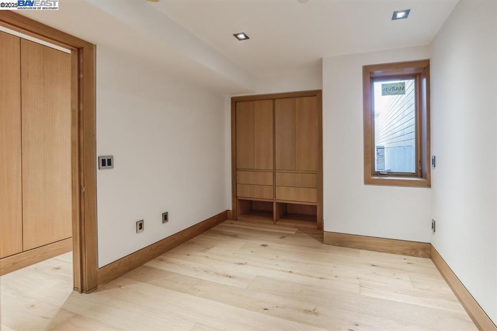 Detail Gallery Image 25 of 41 For 1208 Stanyan St, San Francisco,  CA 94117 - – Beds | – Baths