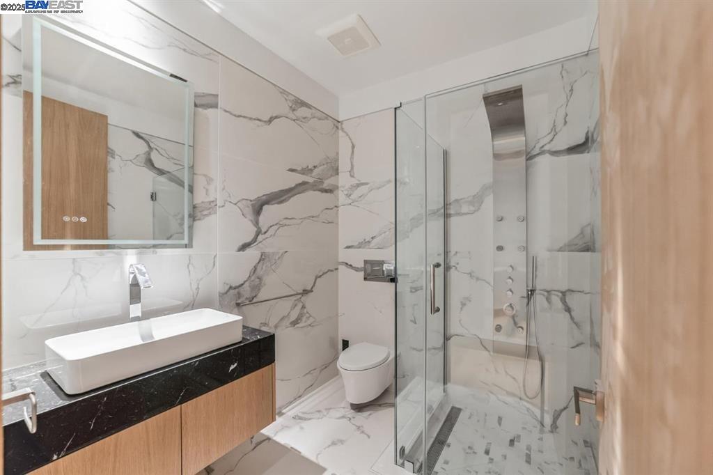 Detail Gallery Image 28 of 41 For 1208 Stanyan St, San Francisco,  CA 94117 - – Beds | – Baths