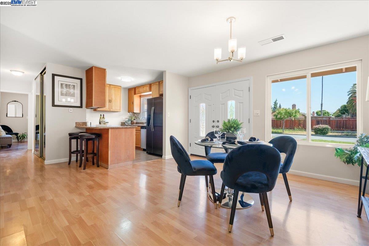 Detail Gallery Image 6 of 21 For 35173 Windermere Dr, Newark,  CA 94560 - 3 Beds | 1 Baths