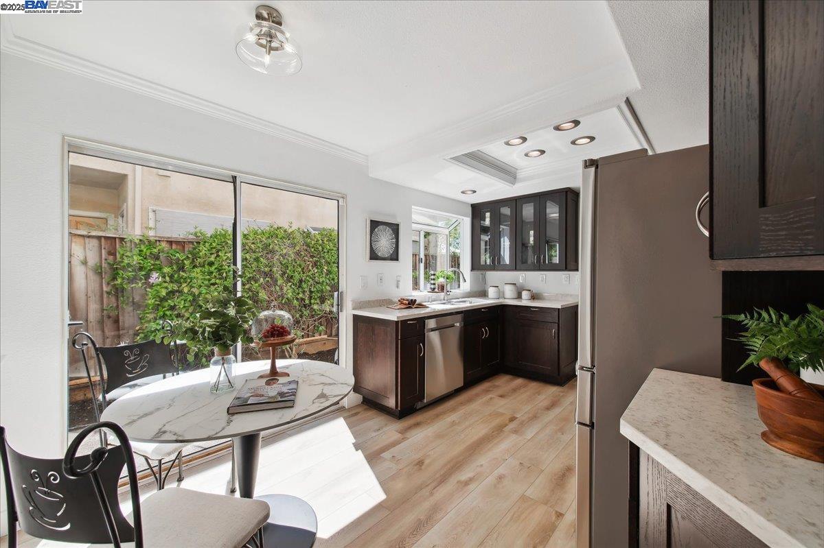 Detail Gallery Image 3 of 28 For 4149 Garibaldi Pl, Pleasanton,  CA 94566 - 3 Beds | 2/1 Baths