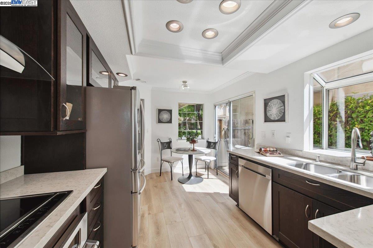 Detail Gallery Image 7 of 28 For 4149 Garibaldi Pl, Pleasanton,  CA 94566 - 3 Beds | 2/1 Baths