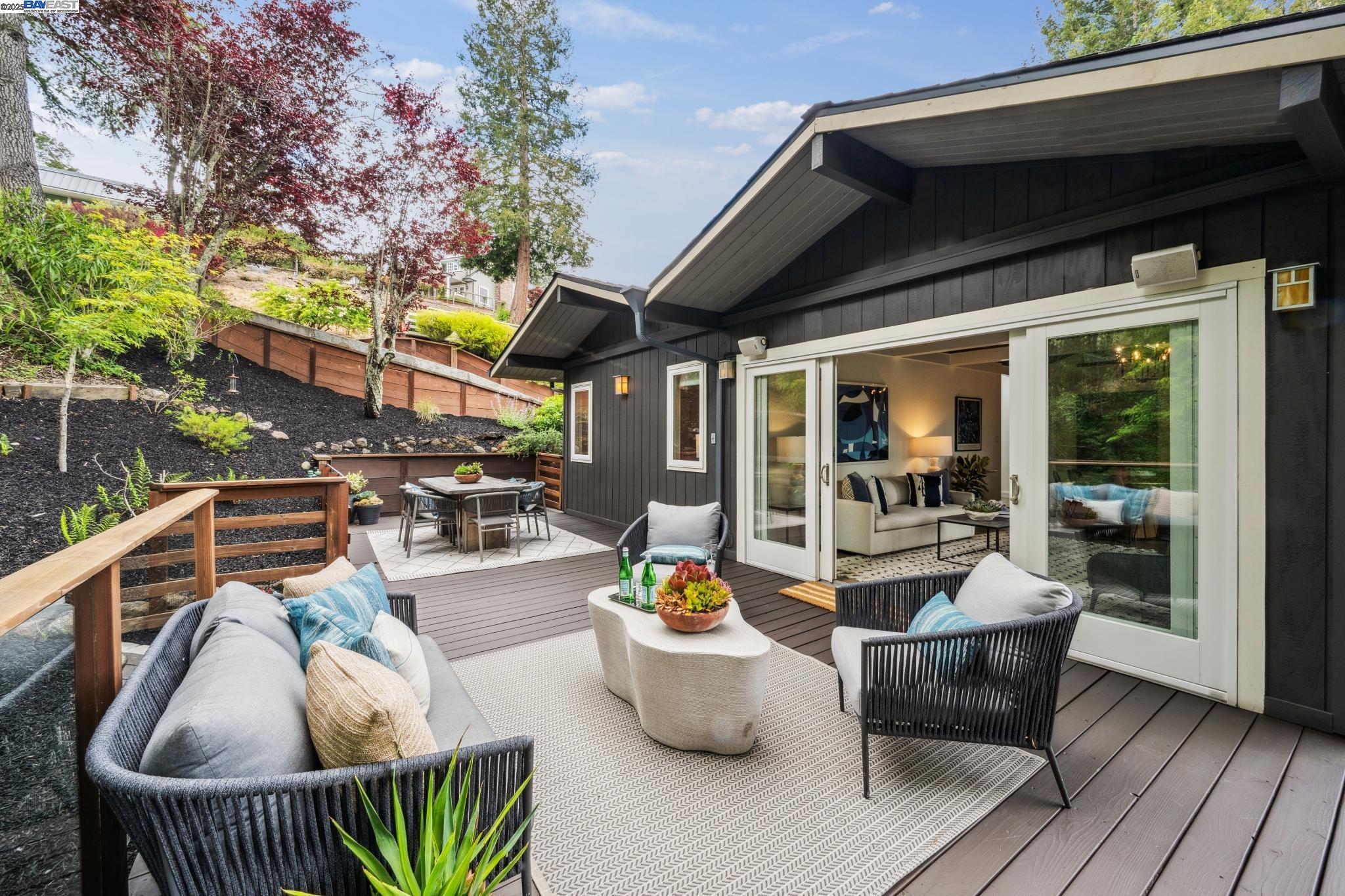 Detail Gallery Image 1 of 60 For 589 Tahos Road, Orinda,  CA 94563 - 4 Beds | 2/1 Baths