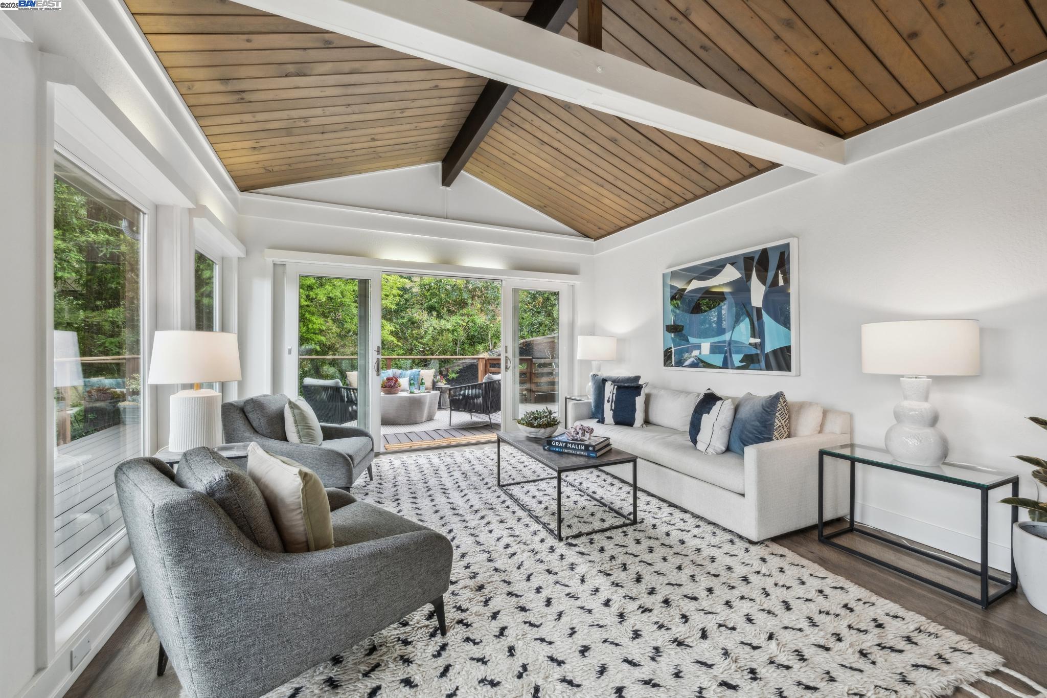 Detail Gallery Image 12 of 60 For 589 Tahos Road, Orinda,  CA 94563 - 4 Beds | 2/1 Baths
