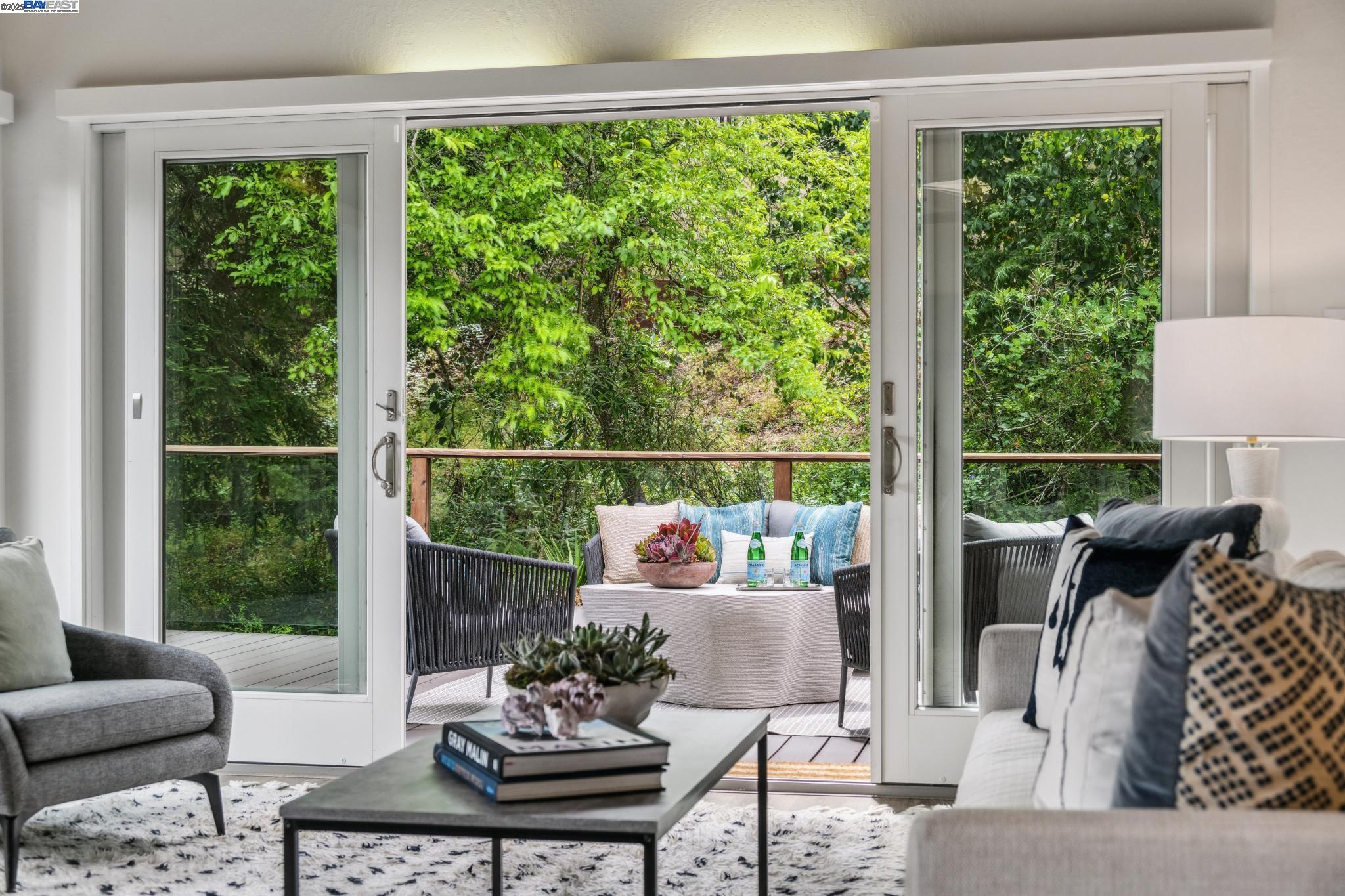 Detail Gallery Image 13 of 60 For 589 Tahos Road, Orinda,  CA 94563 - 4 Beds | 2/1 Baths