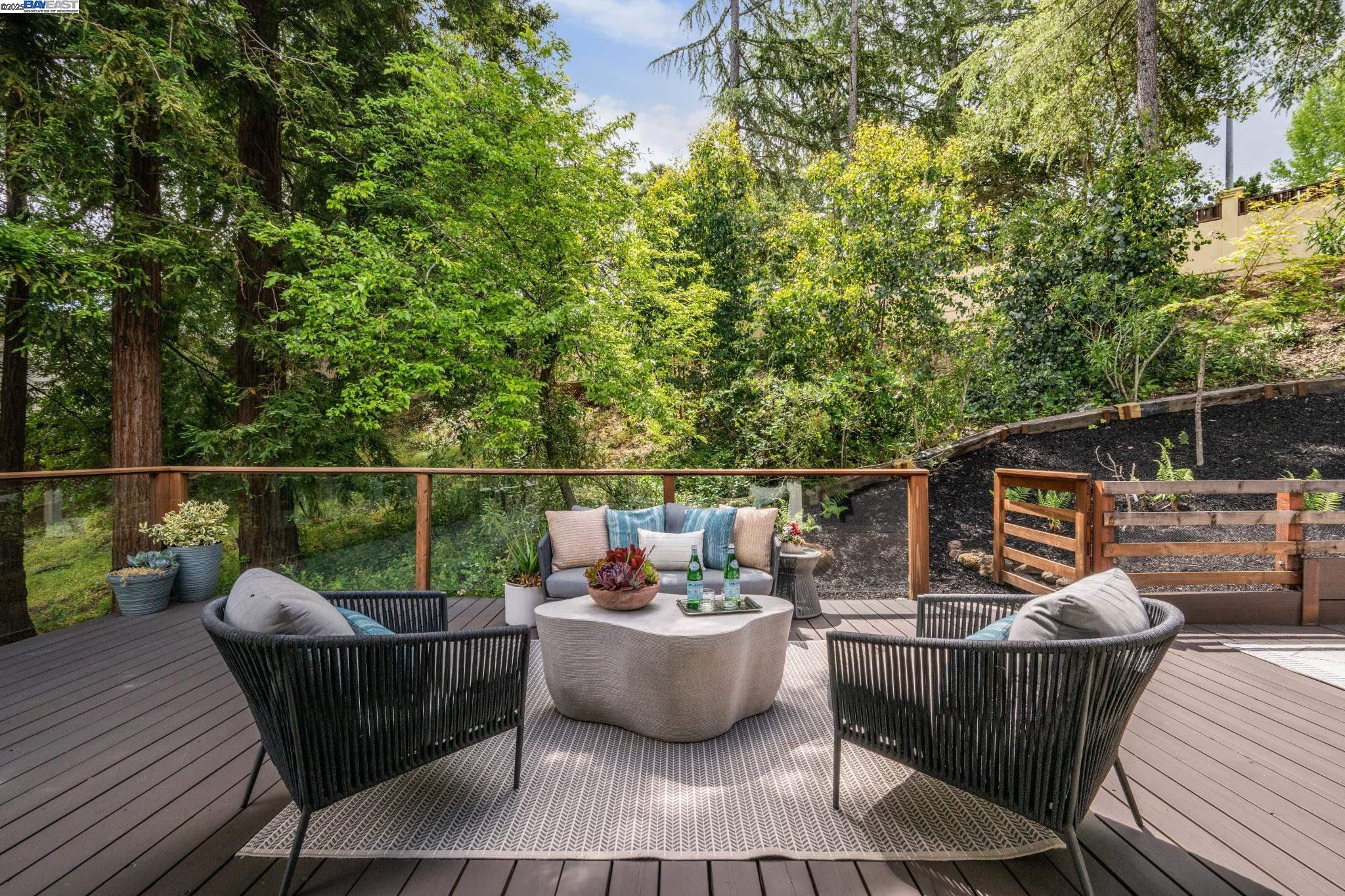 Detail Gallery Image 15 of 60 For 589 Tahos Road, Orinda,  CA 94563 - 4 Beds | 2/1 Baths