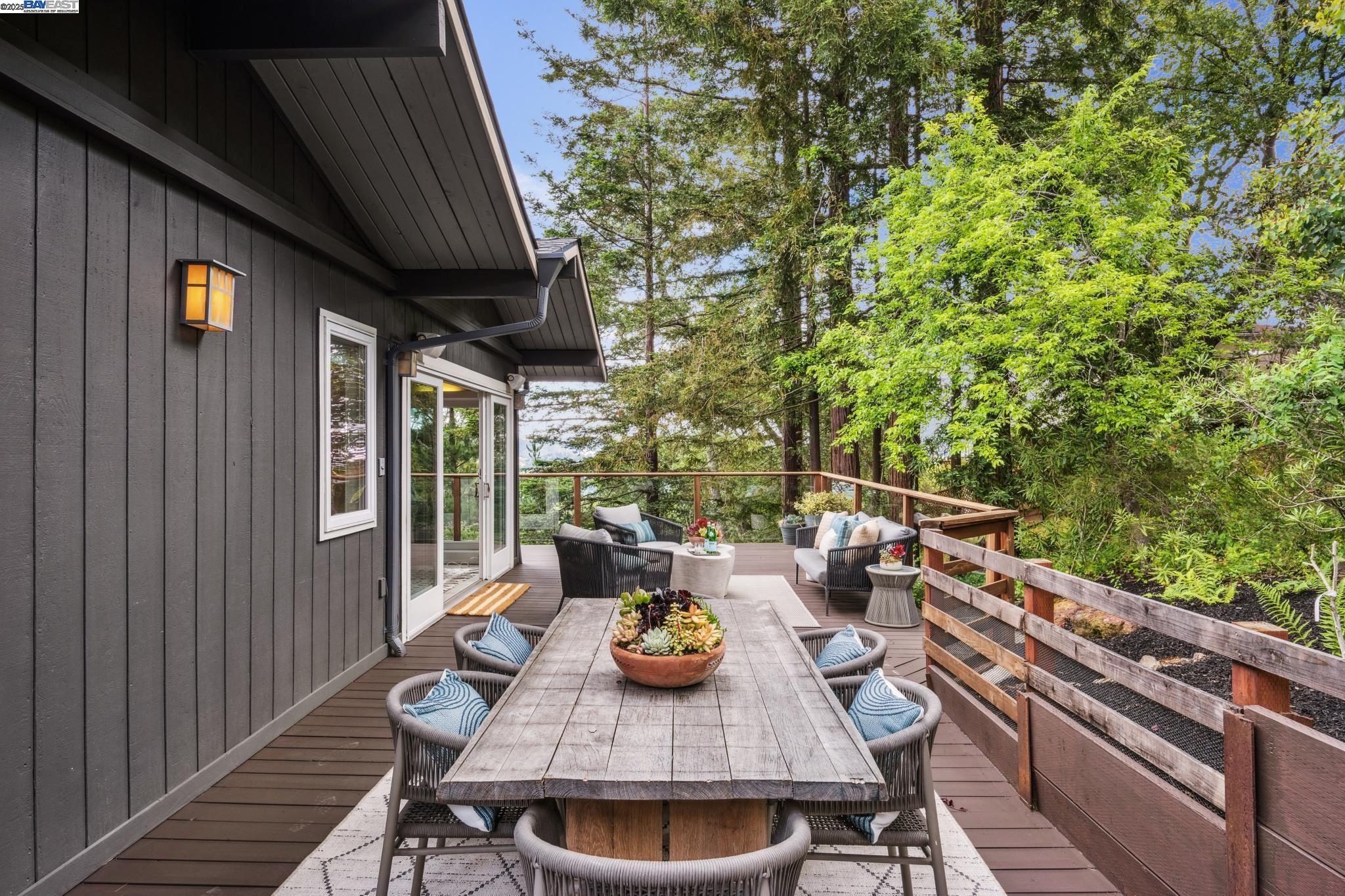 Detail Gallery Image 16 of 60 For 589 Tahos Road, Orinda,  CA 94563 - 4 Beds | 2/1 Baths